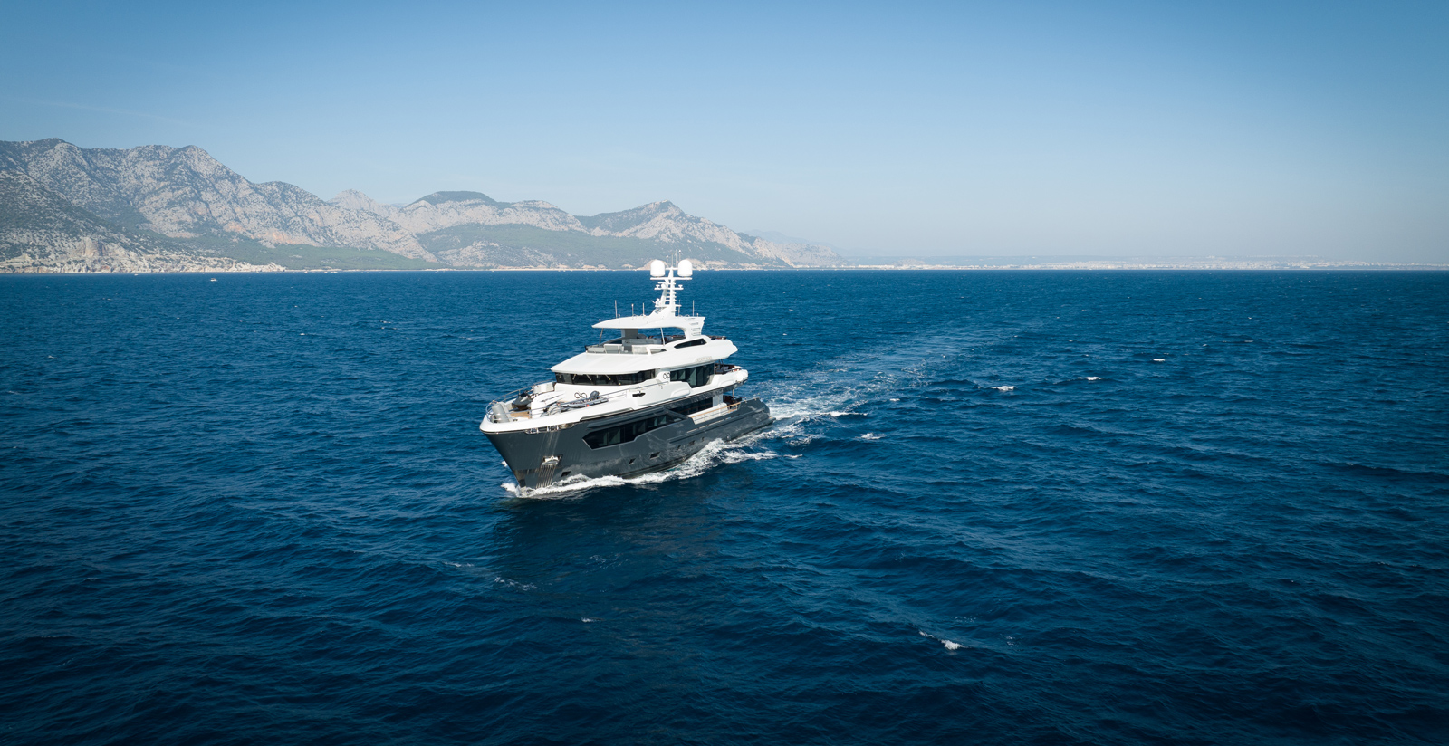AvA Yachts передала Тони Паркеру 35-метровую Infinity Nine